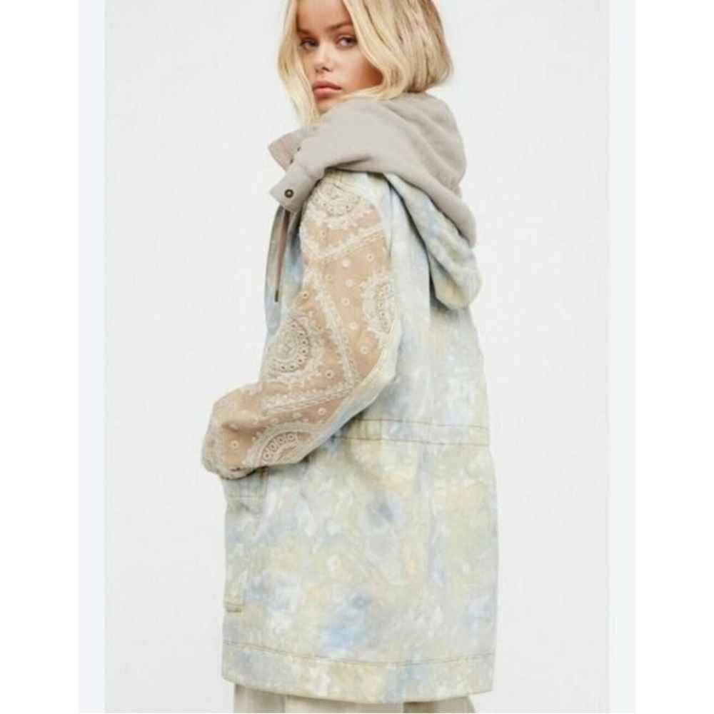 Free People Tie Dye Denim Anorak Beige Blue Utility Jacket Embroidered Sleeve XS